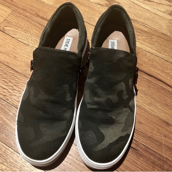 Steve Madden Shoes - Steve Madden sneakers